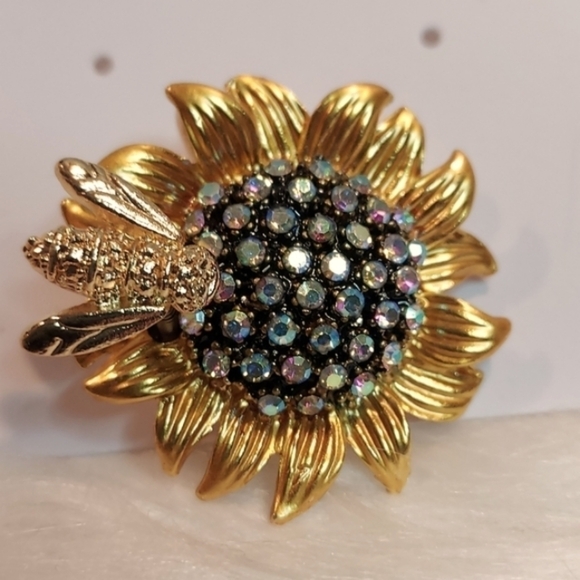 BETSEY Johnson Sunflower Honeybee Gold Enamel Crystal Brooch Pin NEW - Picture 4 of 6